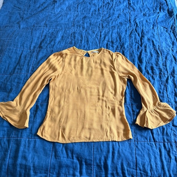 Reformation Top Crew Neck Yellow Mustard Blouse Size Small - Picture 1 of 9